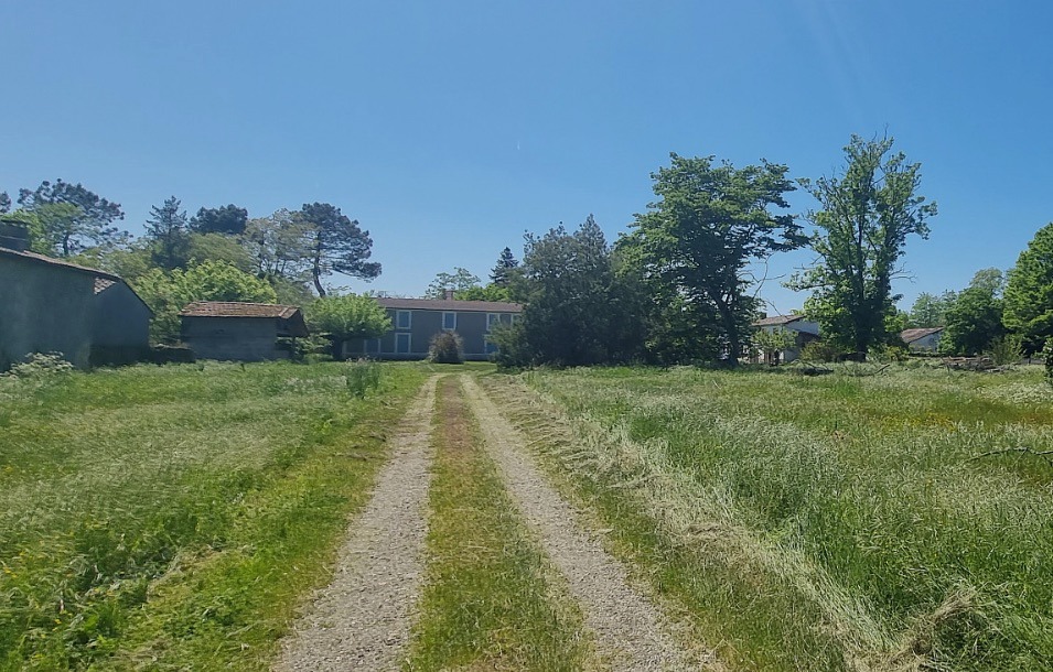 Terrain à bâtir à Pujols (33350)