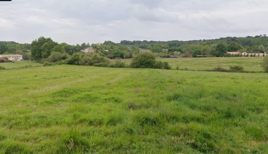 Terrain à bâtir à Escoussans (33760)