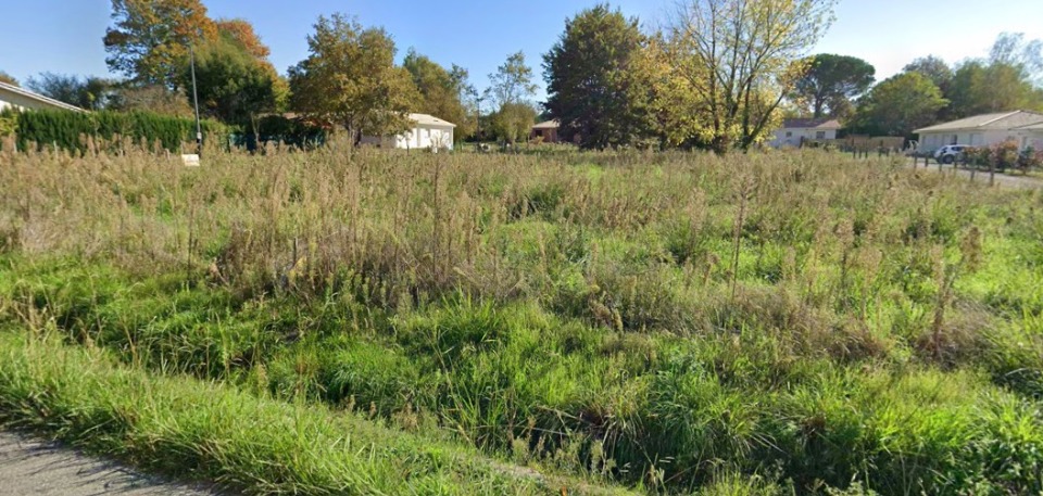 Terrain à bâtir à Belin-Béliet (33830)