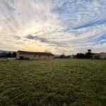 Terrain à bâtir à Douzillac (24190)