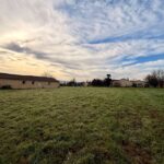 Terrain à bâtir à Douzillac (24190)