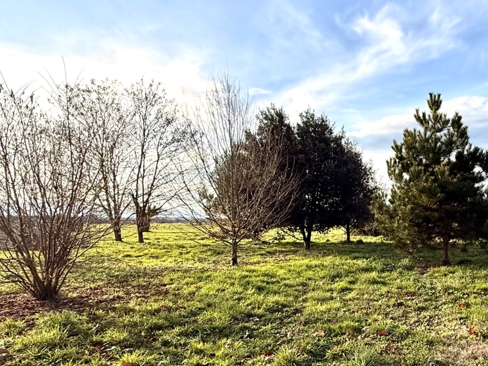 Terrain à bâtir à Gardonne (24680)