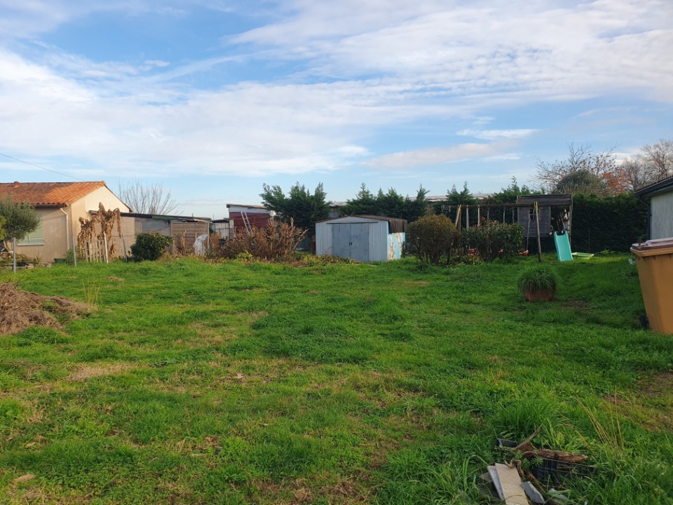Terrain à bâtir à La Lande-de-Fronsac (33240)