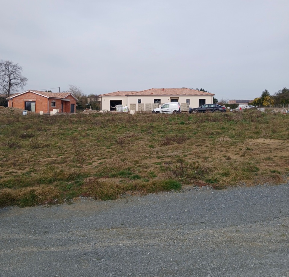 Terrain à bâtir à Sadirac (33670)