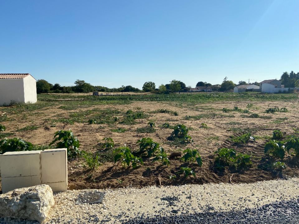 Terrain à bâtir à Le Gua (17600)