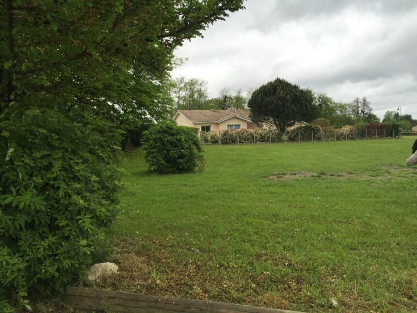 Terrain à bâtir à Capian (33550)