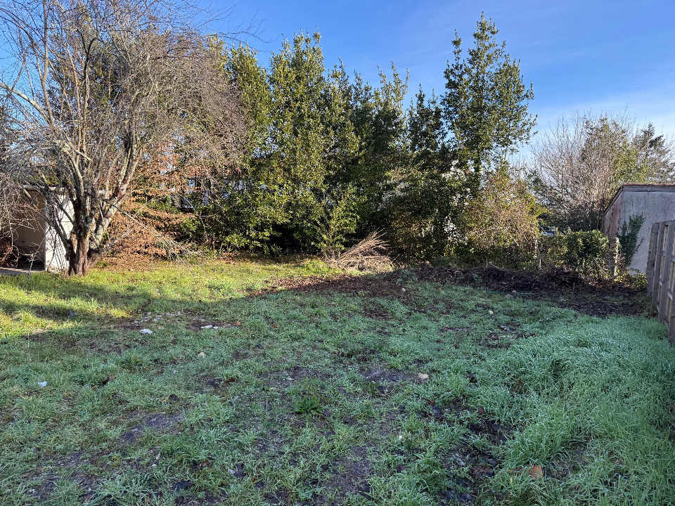 Terrain à bâtir à Arès (33740)