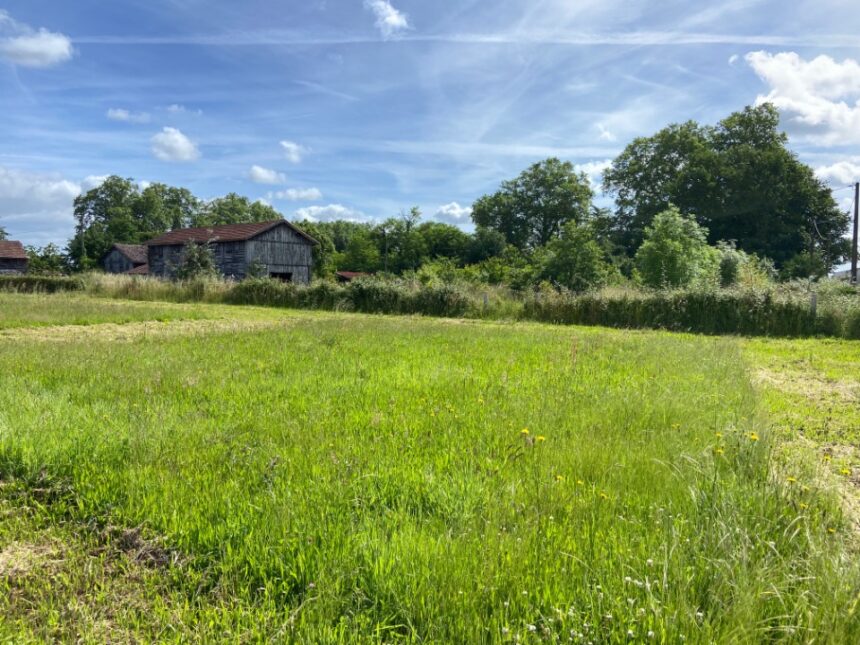 Terrain à bâtir à Gardonne (24680)