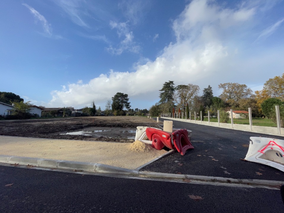 Terrain à bâtir à Martillac (33650)
