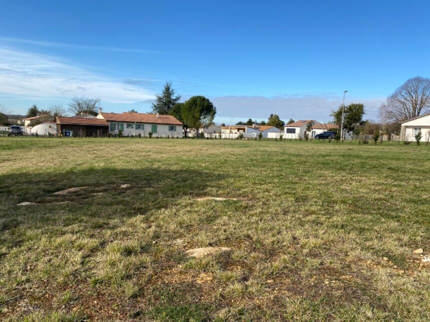 Maison à construire à Saint-Vaize (17100)