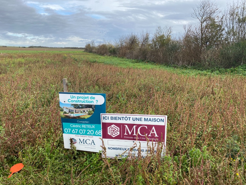 Terrain à bâtir à Ballon (17290)