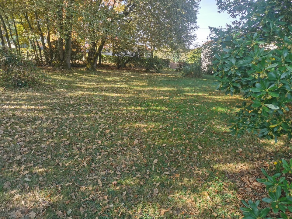 Terrain à bâtir à Fargues (33210)