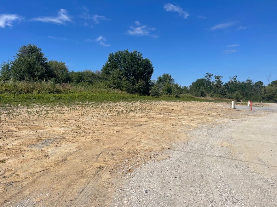 Terrain à bâtir à Brouqueyran (33124)