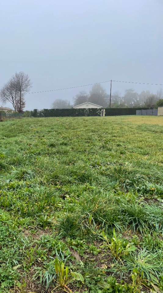 Terrain à bâtir à Hourtin (33990)