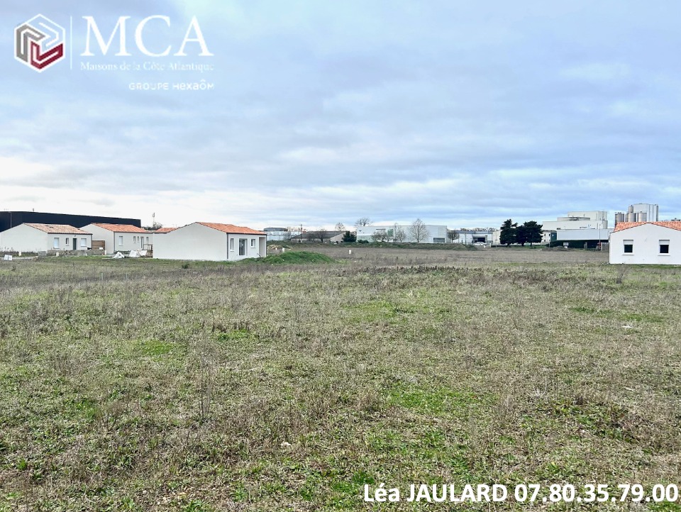Terrain à bâtir à Surgères (17700)