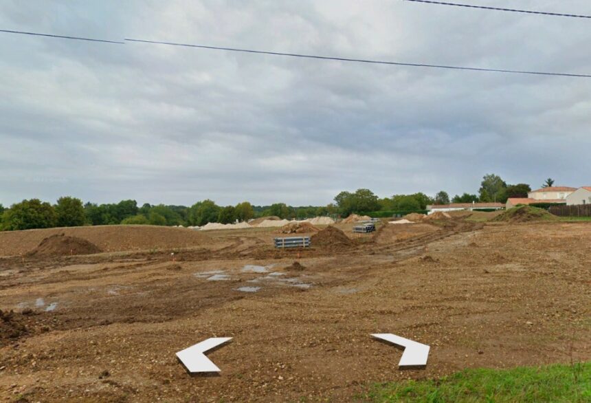 Terrain à bâtir à Saintes (17100)