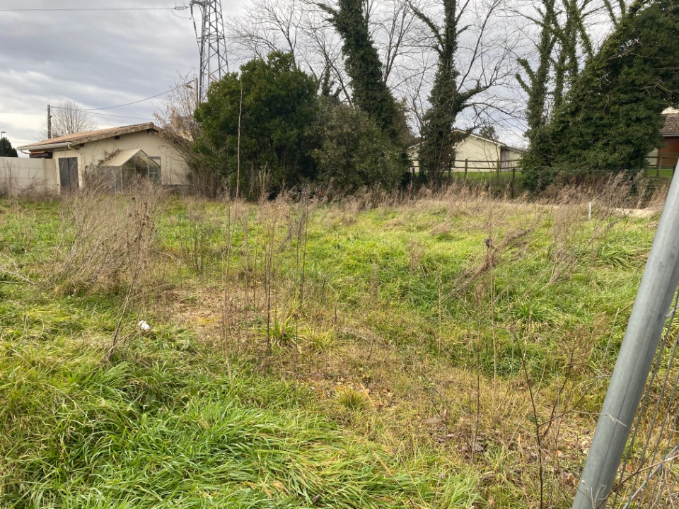 Terrain à bâtir à Floirac (33270)