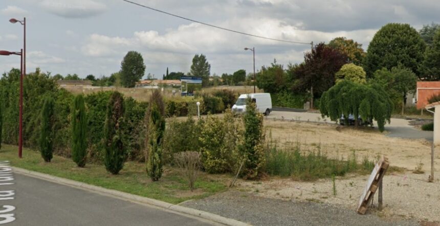 Terrain à bâtir à La Sauve (33670)