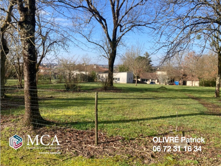 Terrain à bâtir à Fontcouverte (17100)