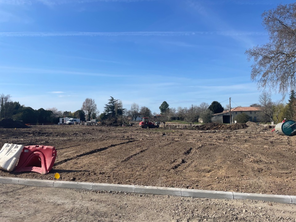 Terrain à bâtir à Saint-Selve (33650)