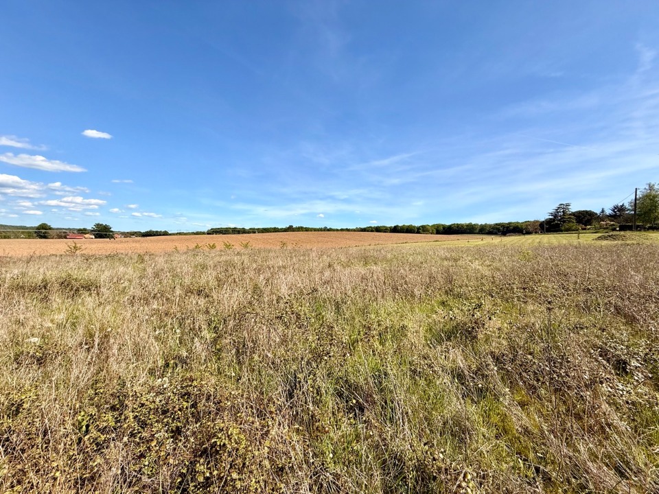 Terrain à bâtir à Saint-Agne (24520)