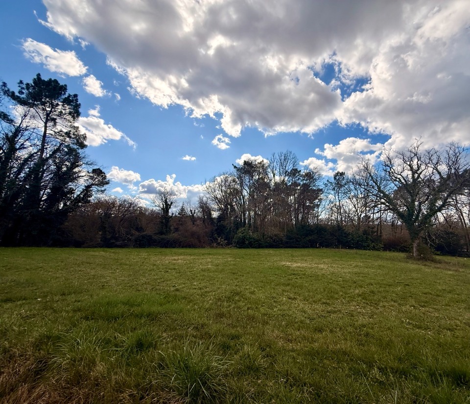 Terrain à bâtir à Les Lèches (24400)