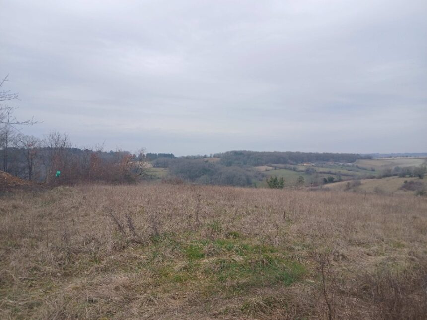 Terrain à bâtir à Saint-Astier (24110)