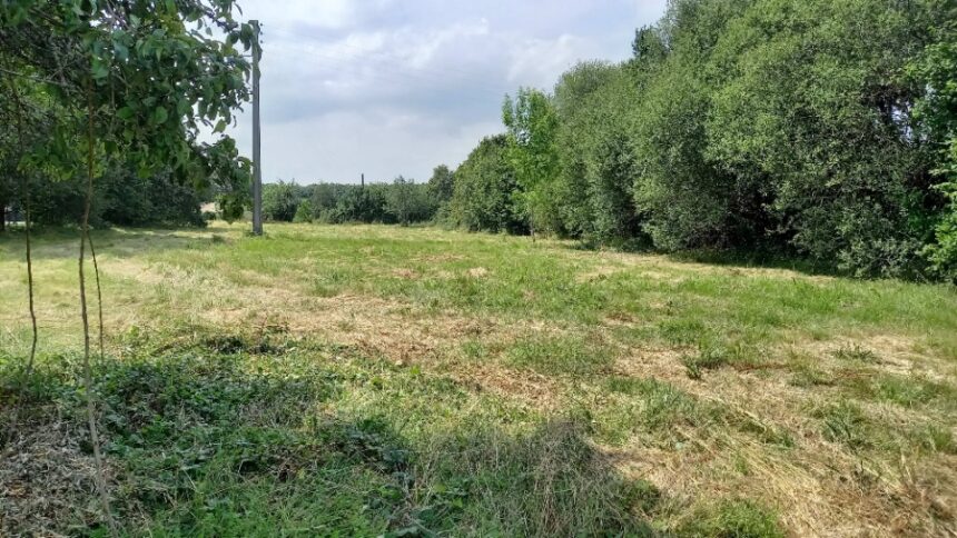 Terrain à bâtir à Nontron (24300)