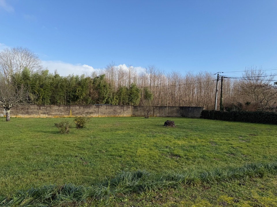 Terrain à bâtir à Frontenac (33760)