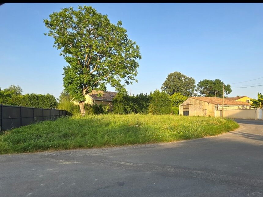 Terrain à bâtir à Peujard (33240)