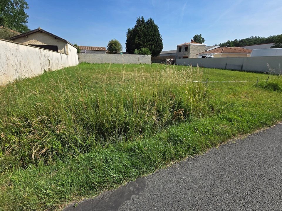 Terrain à bâtir à Saint-André-de-Cubzac (33240)