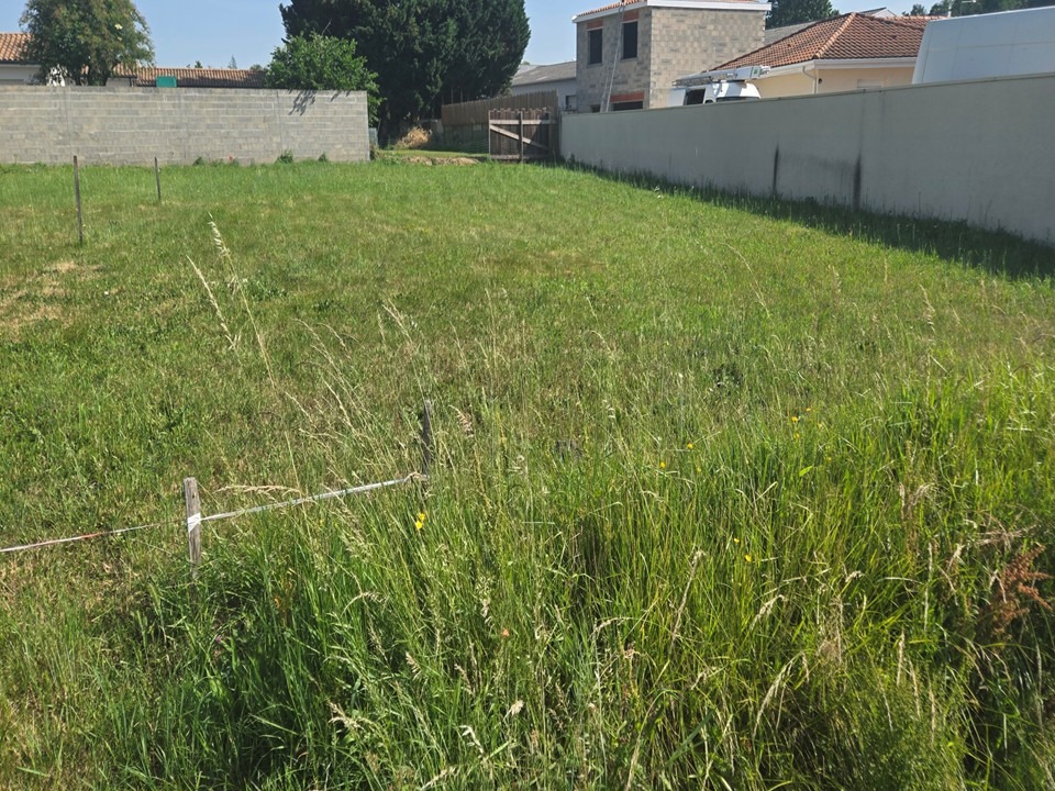Terrain à bâtir à Saint-André-de-Cubzac (33240)
