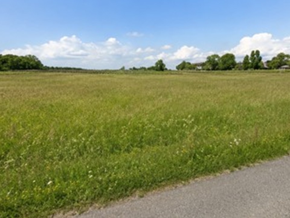 Terrain à bâtir à Saint-Savin (33920)