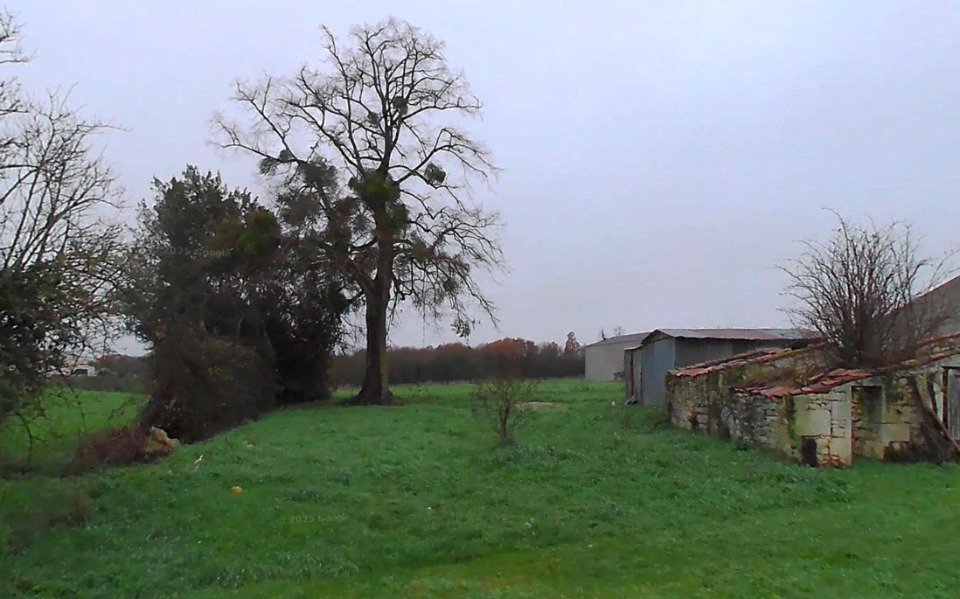 Terrain à bâtir à Saint-Sulpice-d’Arnoult (17250)