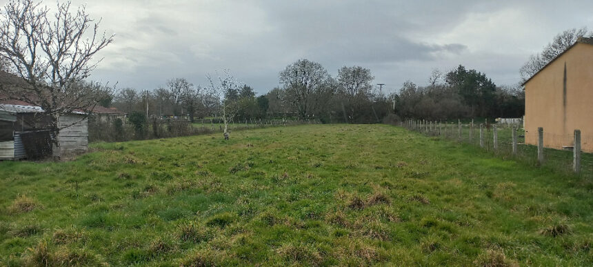 Terrain à bâtir à Ménesplet (24700)