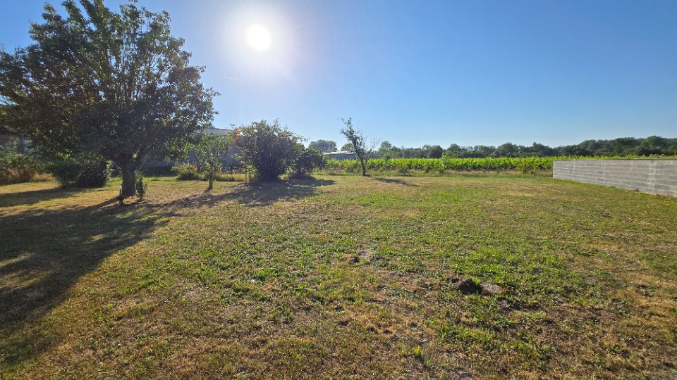 Terrain à bâtir à Saint-André-de-Cubzac (33240)