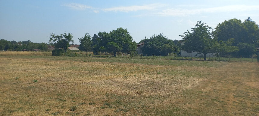 Terrain à bâtir à Saint-Front-de-Pradoux (24400)