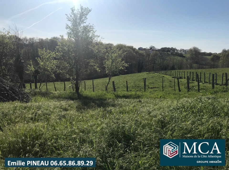 Terrain à bâtir à Guiche (64520)