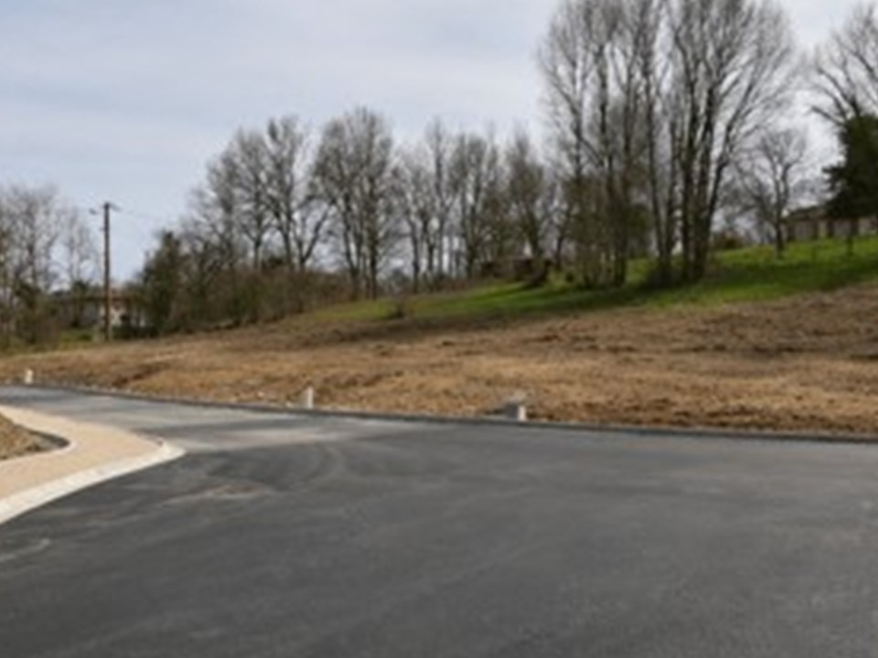 Terrain à bâtir à Abzac (33230)