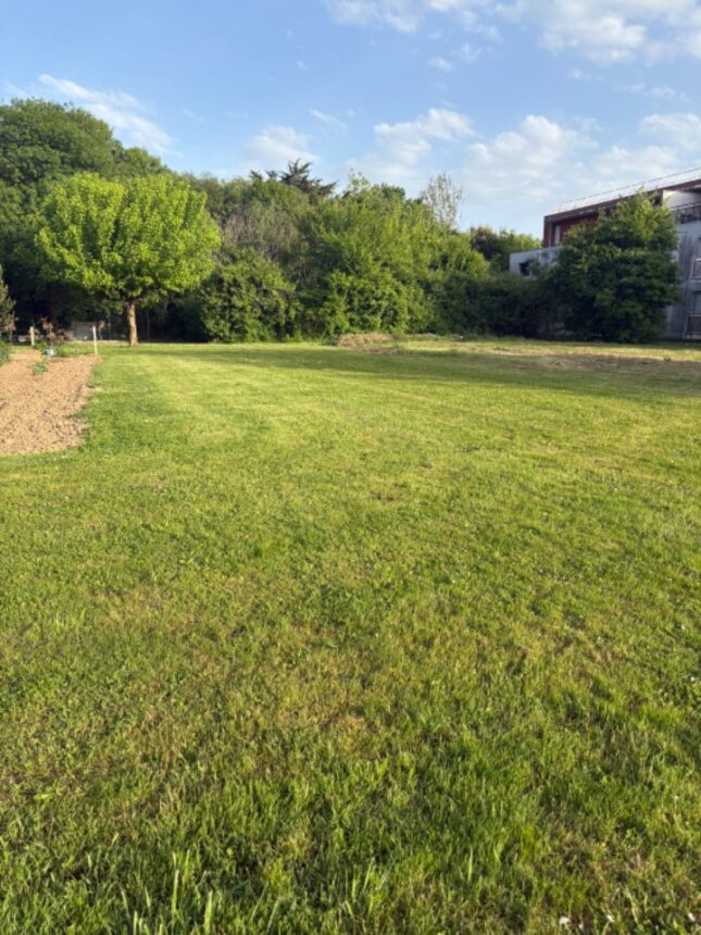 Terrain à bâtir à Saint-Seurin-sur-l’Isle (33660)