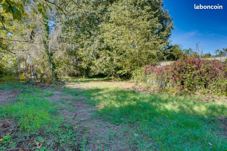Terrain à bâtir à Saint-Sulpice-et-Cameyrac (33450)