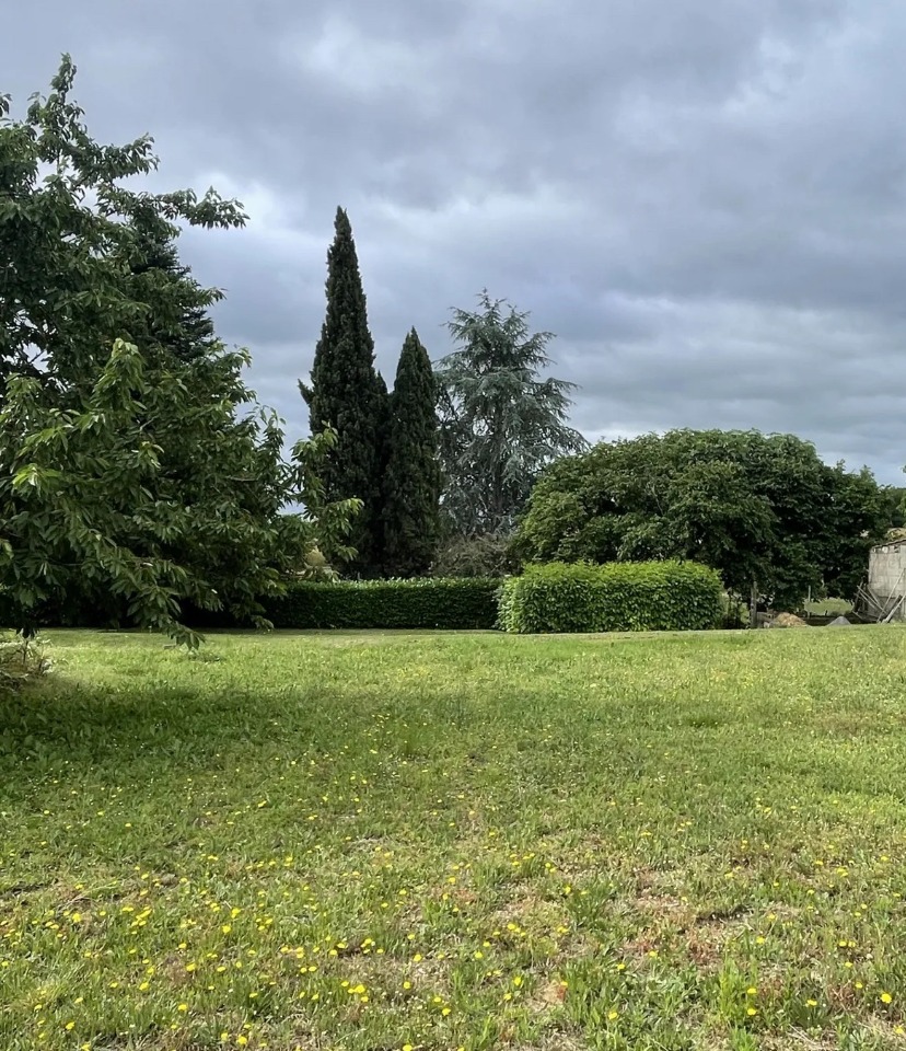 Terrain à bâtir à Martres (33760)