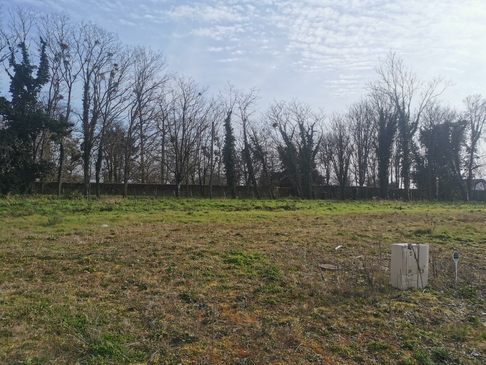 Terrain à bâtir à Preignac (33210)