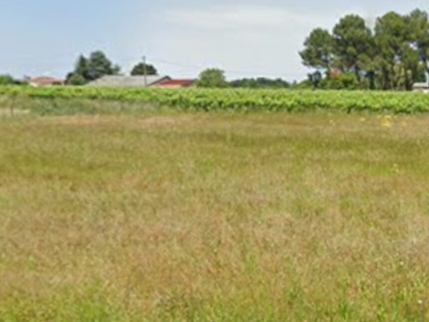 Terrain à bâtir à Cavignac (33620)