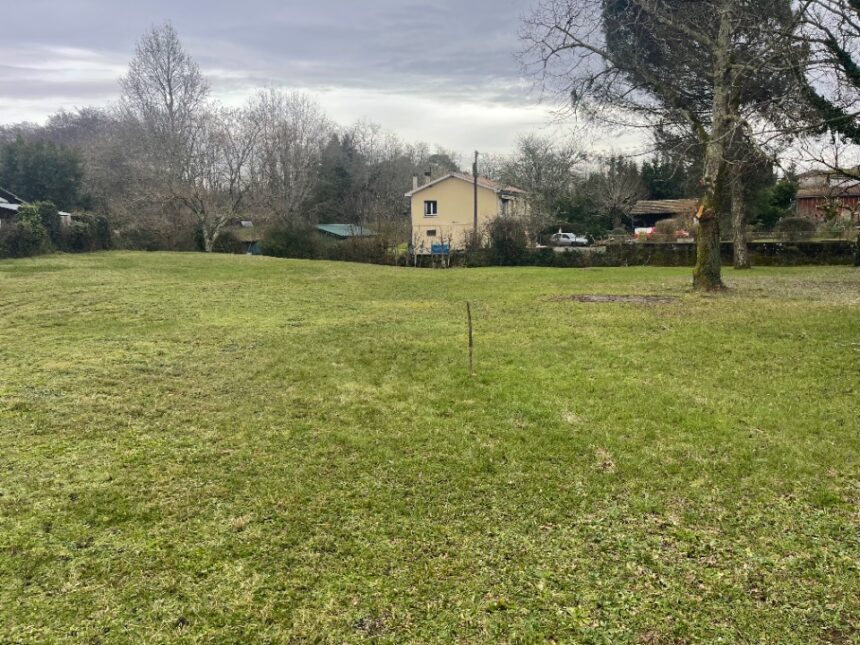 Terrain à bâtir à Gironde-sur-Dropt (33190)