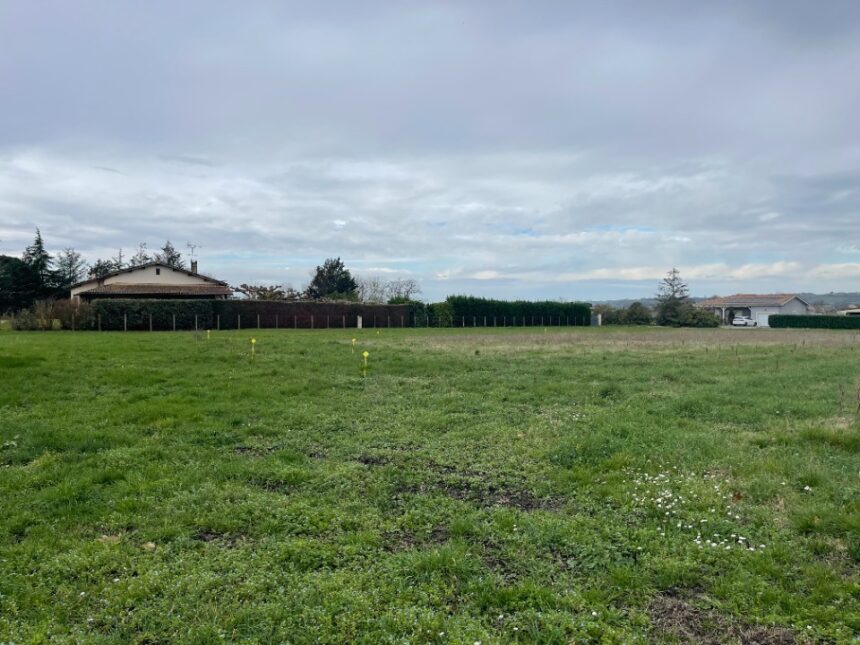 Terrain à bâtir à Bazas (33430)