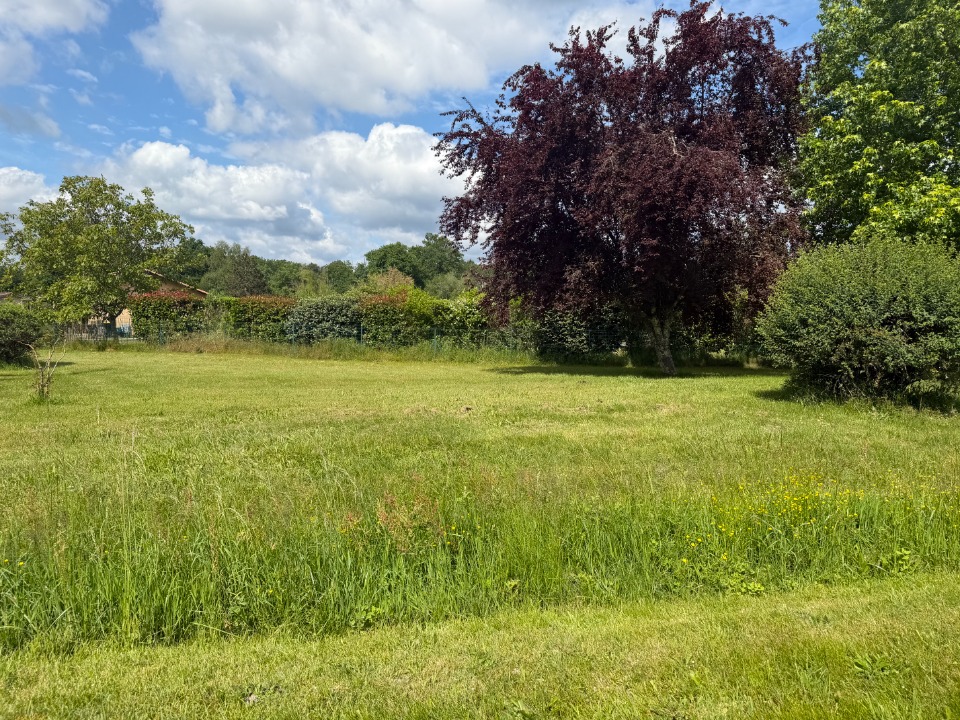 Terrain à bâtir à Preignac (33210)