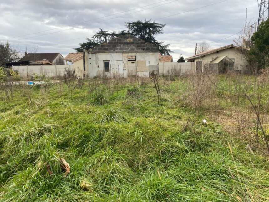Terrain à bâtir à Montussan (33450)