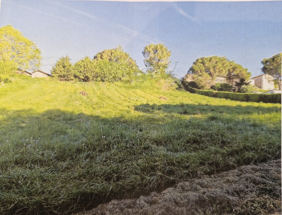 Terrain à bâtir à Sainte-Croix-du-Mont (33410)
