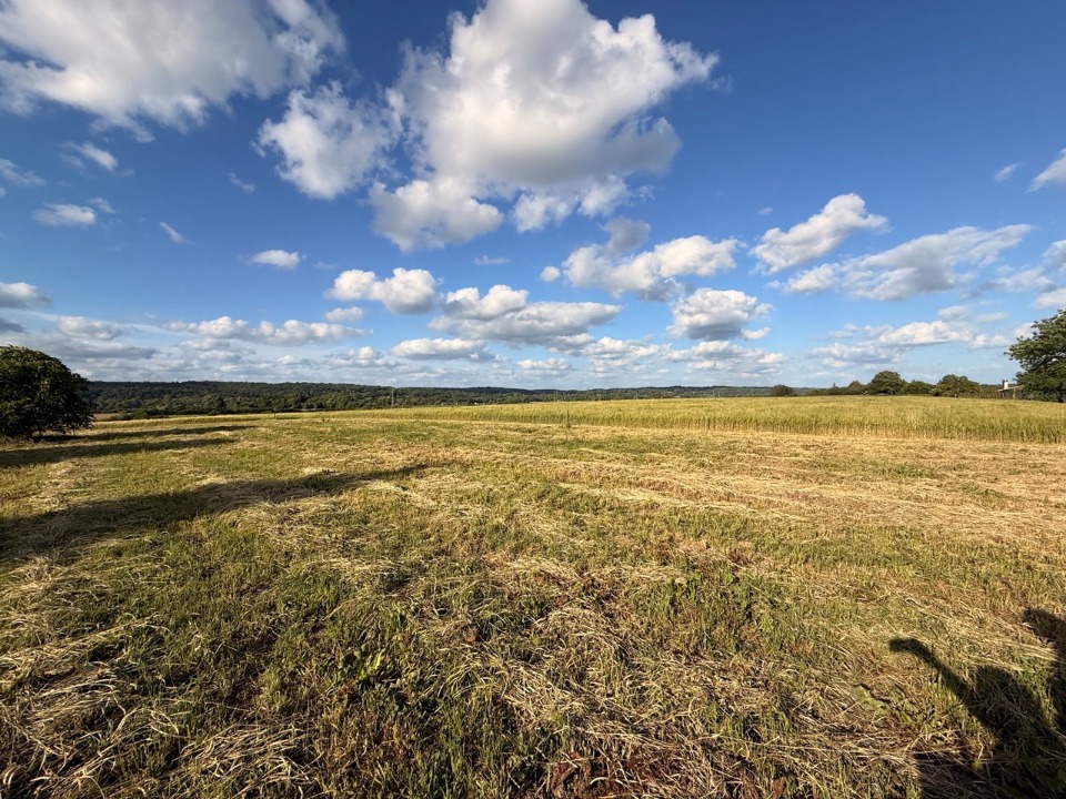 Terrain à bâtir à Saint-Germain-et-Mons (24520)